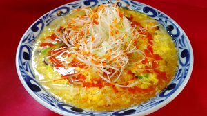萬来軒の酸辣湯麺②
