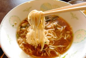 平打ちストレート麺