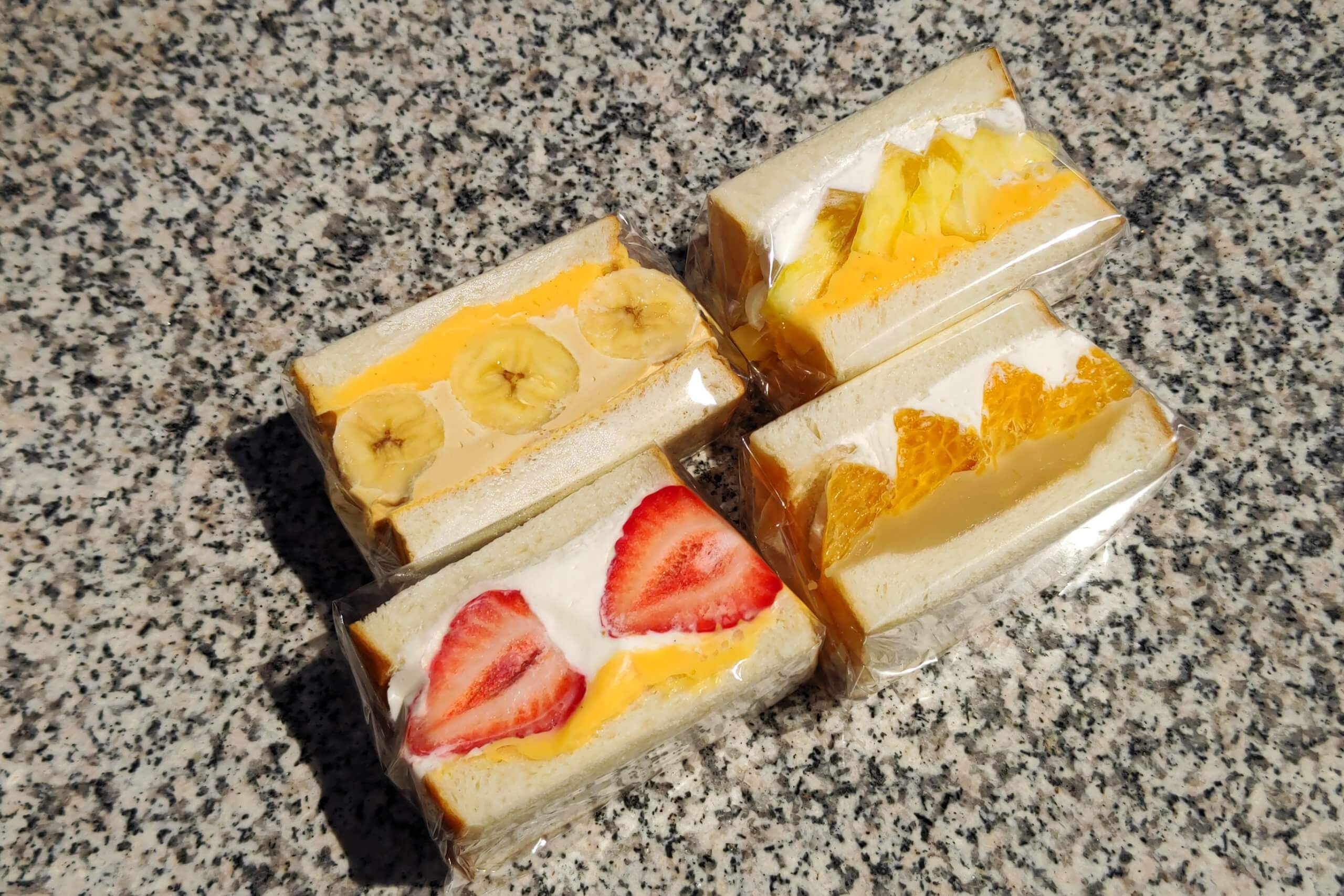 フルーツサンド